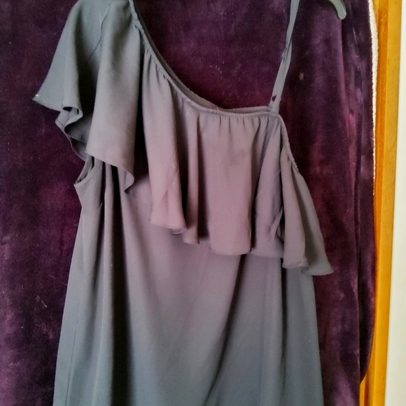 One Shoulder Ruffle Blouse - Picture 1 of 4
